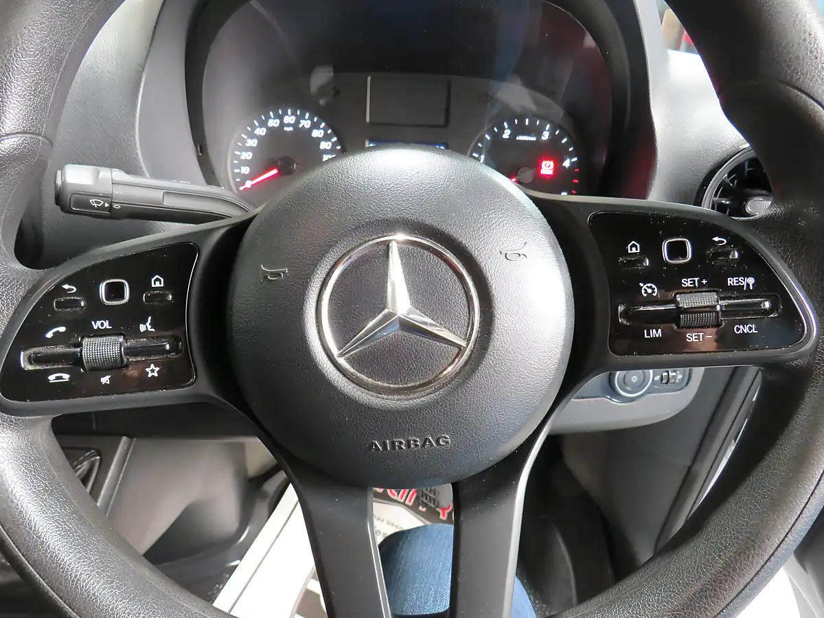 Used 2022 Mercedes-Benz Sprinter Progressive White - Interior and Exterior details 10