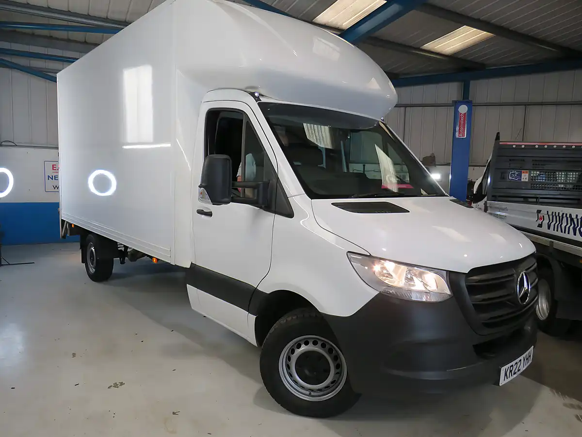 Used 2022 Mercedes-Benz Sprinter Progressive White - Interior and Exterior details 2