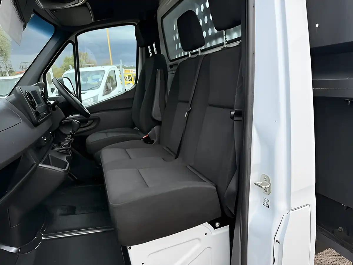 Used 2022 Mercedes-Benz Sprinter Progressive White - Interior and Exterior details 10