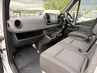 Used 2022 Mercedes-Benz Sprinter Progressive White - Interior and Exterior details 12
