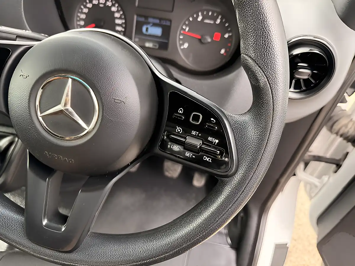 Used 2022 Mercedes-Benz Sprinter Progressive White - Interior and Exterior details 18