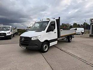 Used 2022 Mercedes-Benz Sprinter Progressive White - Interior and Exterior details 8