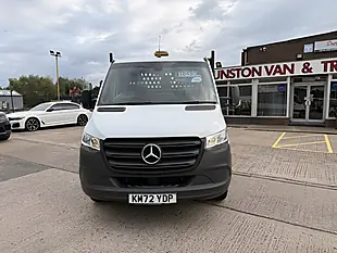 Used 2022 Mercedes-Benz Sprinter Progressive White - Interior and Exterior details 9