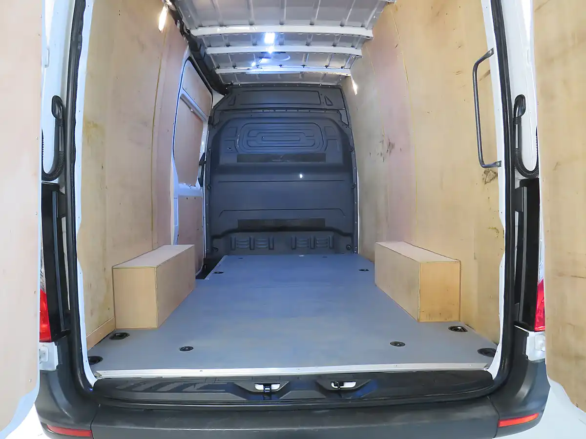 Used 2022 Mercedes-Benz Sprinter Progressive White - Interior and Exterior details 6