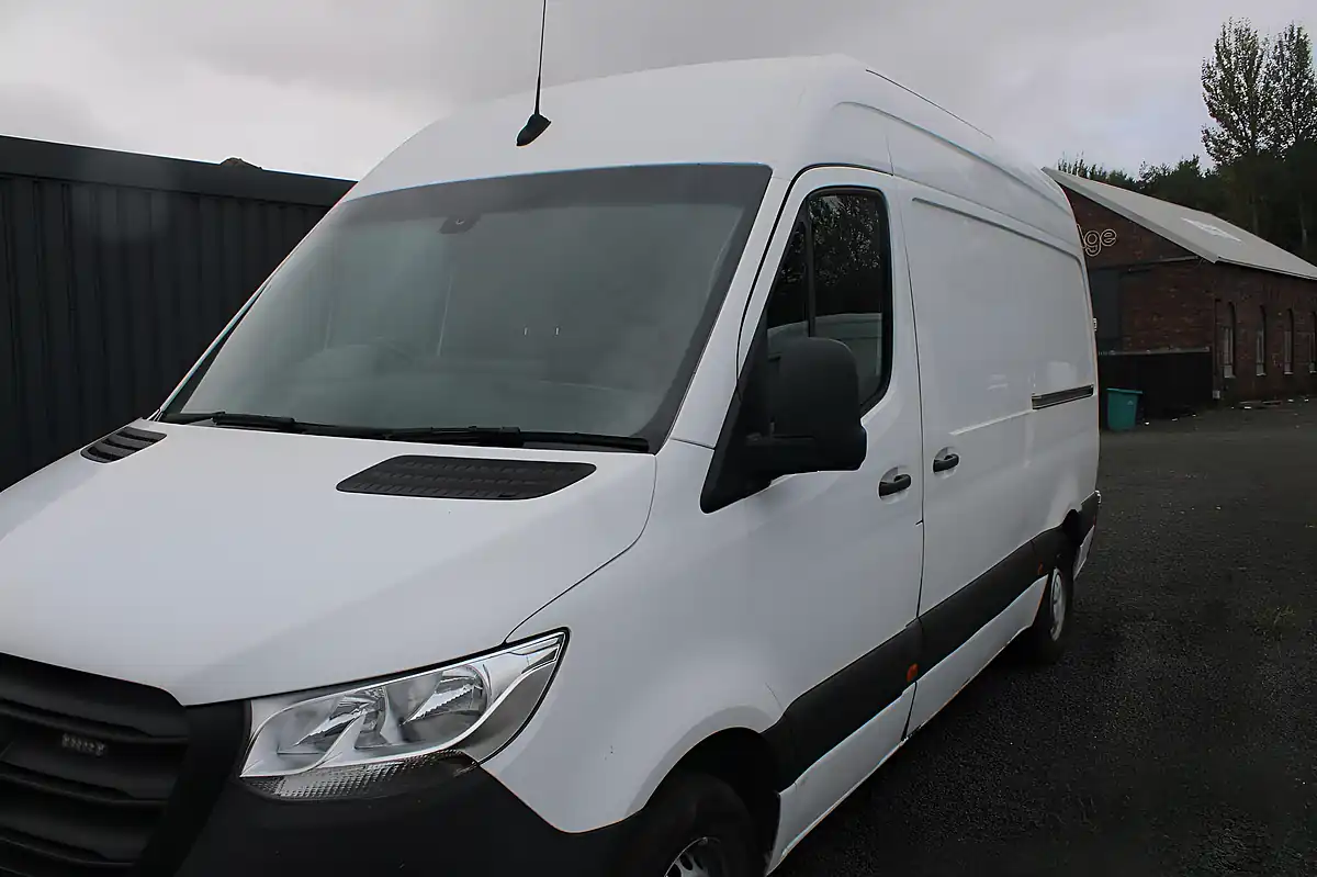 Used 2022 Mercedes-Benz Sprinter Progressive White - Interior and Exterior details 11