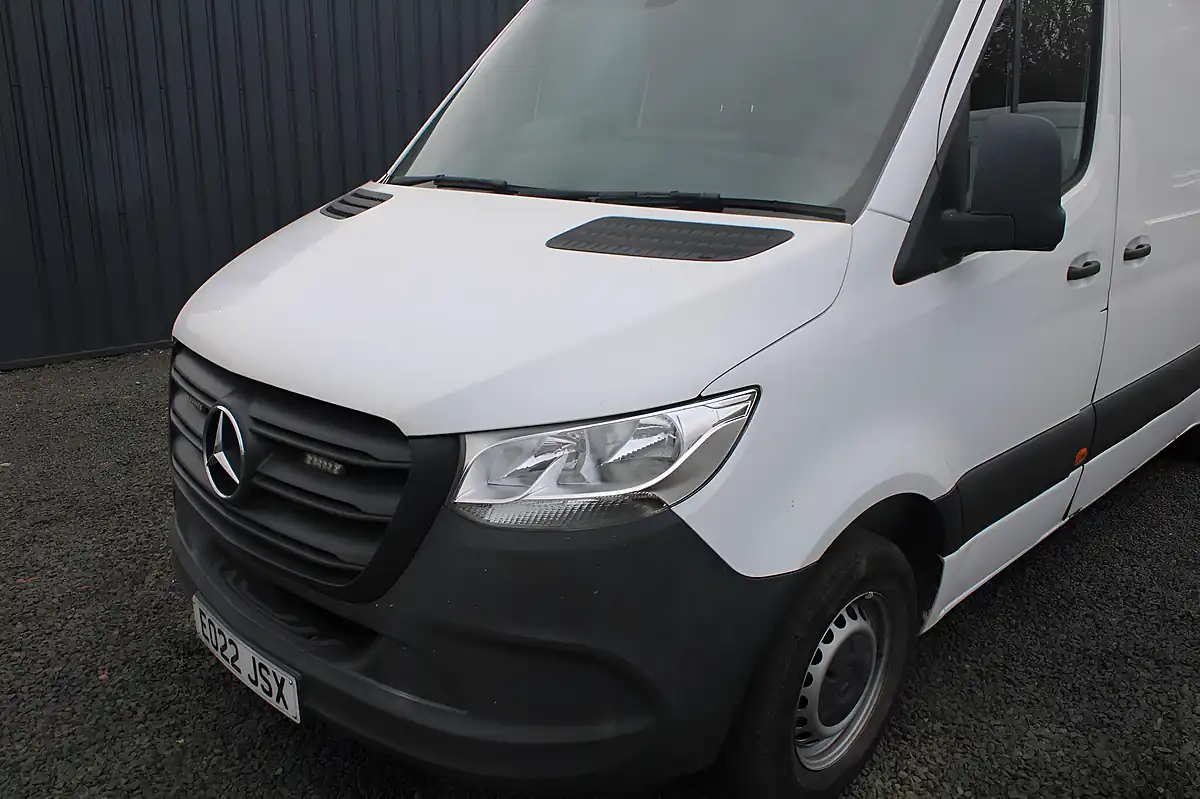 Used 2022 Mercedes-Benz Sprinter Progressive White - Interior and Exterior details 12