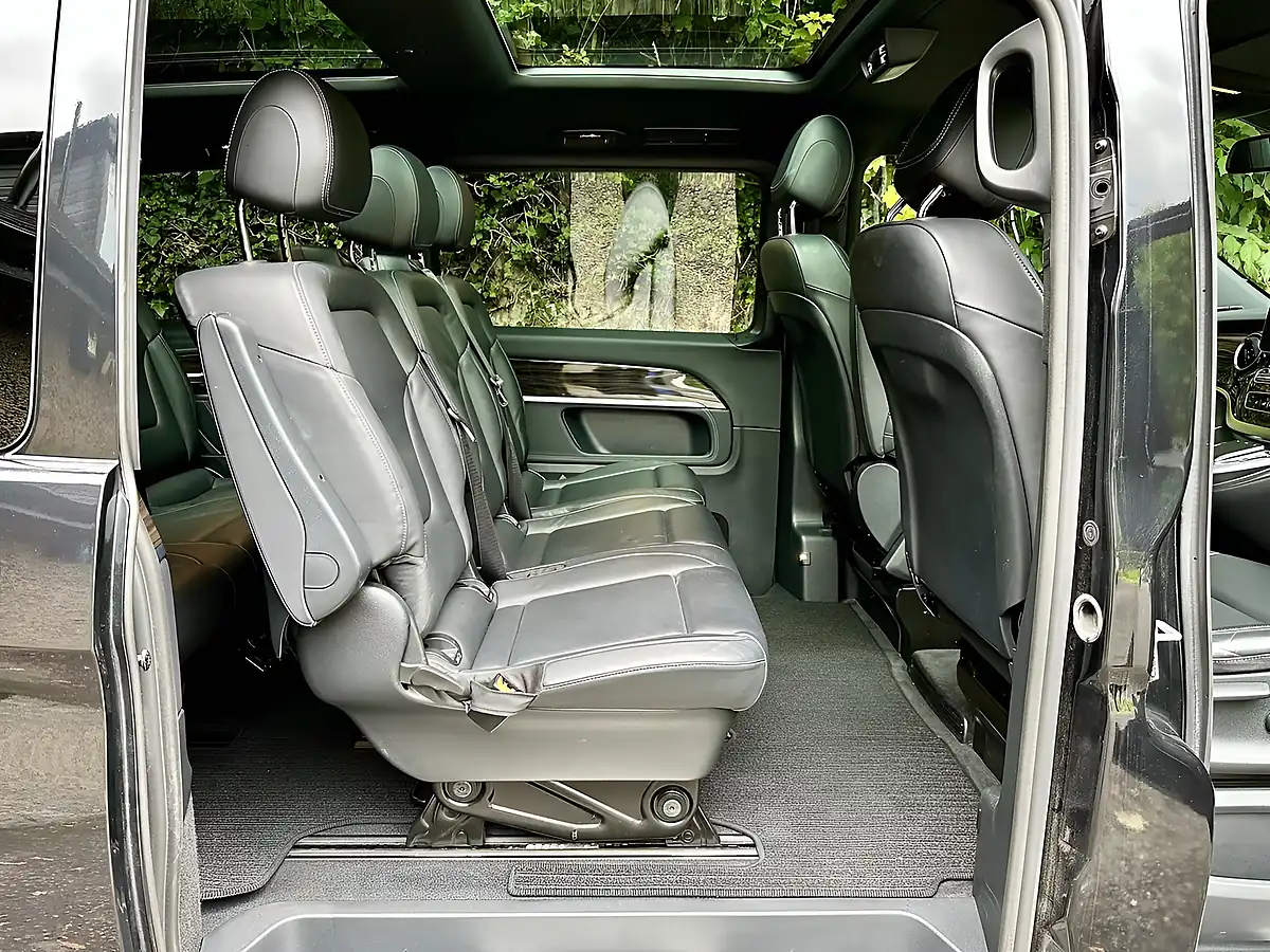 Used 2022 Mercedes-Benz V Class Sport Obsidian Black - Interior and Exterior details 10