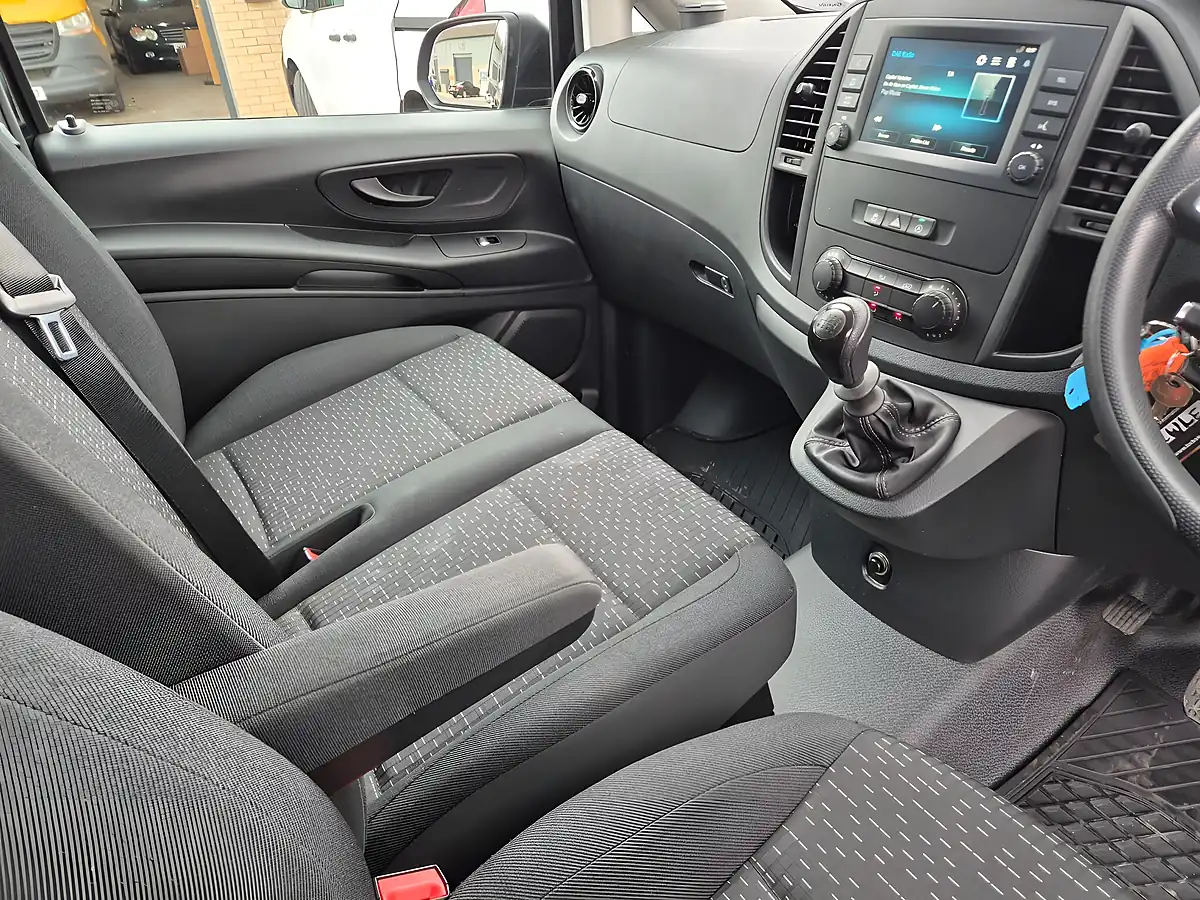 Used 2022 Mercedes-Benz Vito Progressive Black - Interior and Exterior details 10