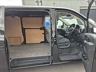 Used 2022 Mercedes-Benz Vito Progressive Black - Interior and Exterior details 12