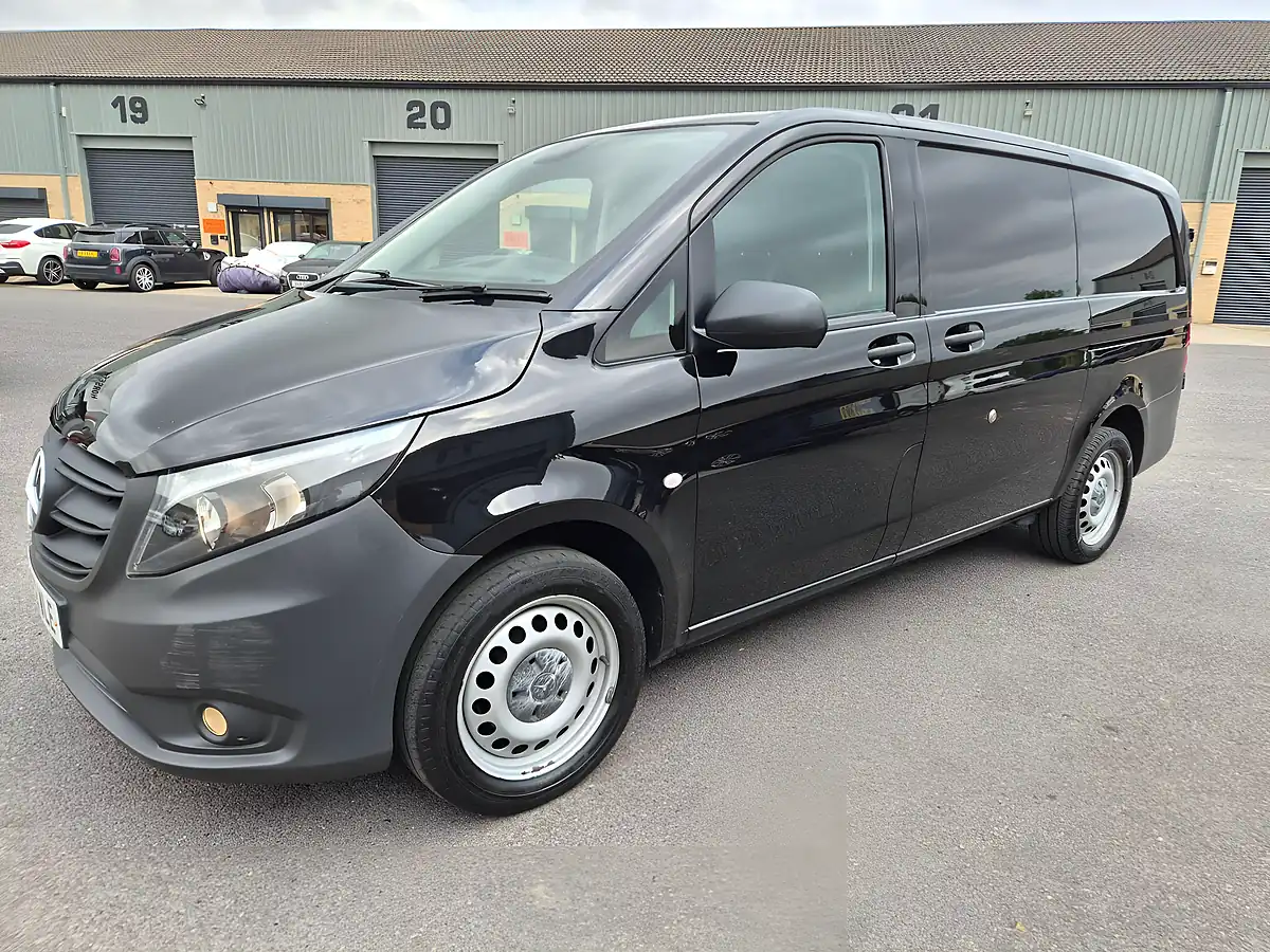 Used 2022 Mercedes-Benz Vito Progressive Black - Interior and Exterior details 19