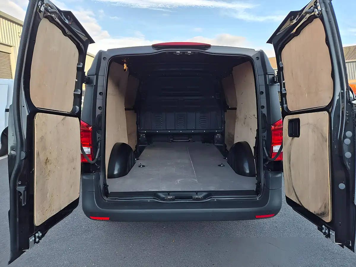 Used 2022 Mercedes-Benz Vito Progressive Black - Interior and Exterior details 14