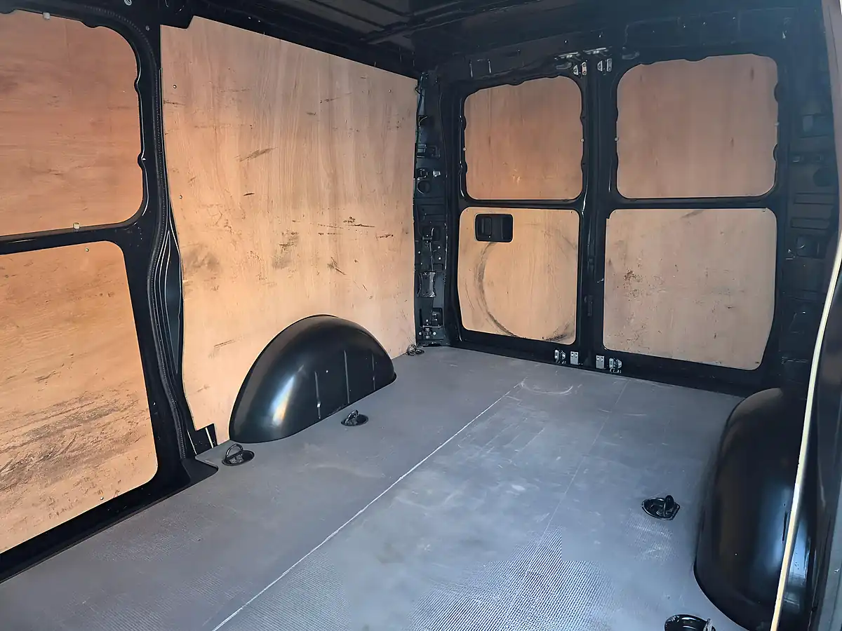 Used 2022 Mercedes-Benz Vito Progressive Black - Interior and Exterior details 17