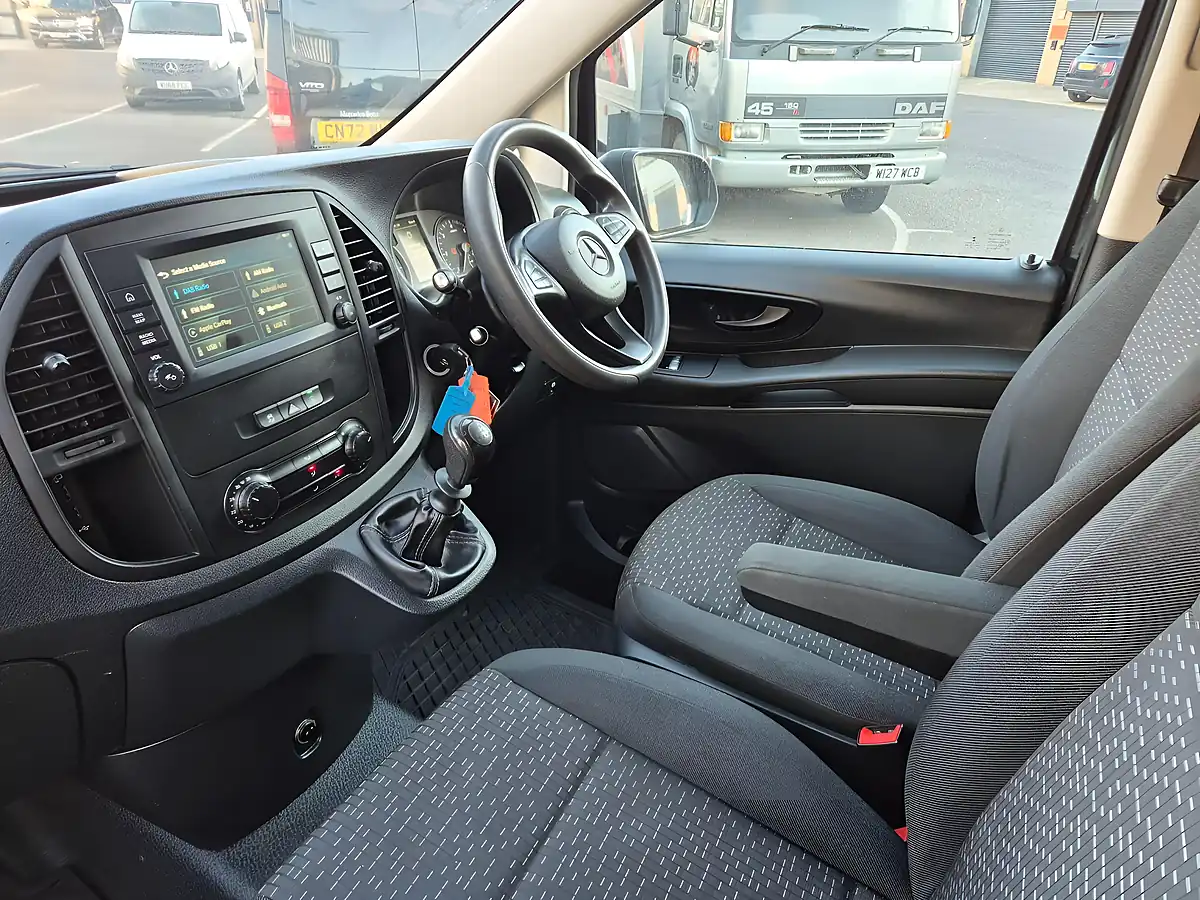 Used 2022 Mercedes-Benz Vito Progressive Black - Interior and Exterior details 18