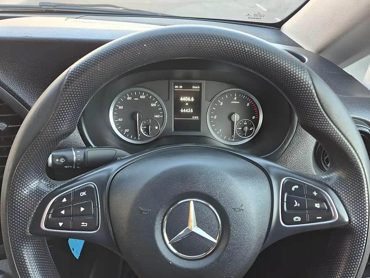 Used 2022 Mercedes-Benz Vito Progressive Black - Interior and Exterior details 5
