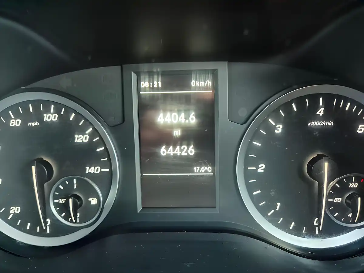 Used 2022 Mercedes-Benz Vito Progressive Black - Interior and Exterior details 6