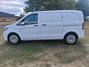 Used 2022 Mercedes-Benz Vito Progressive Plus White - Interior and Exterior details 2