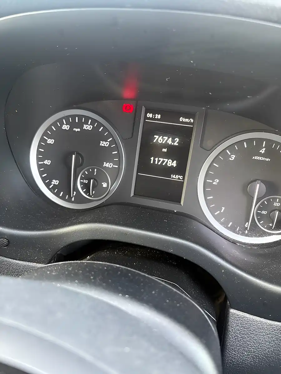 Used 2022 Mercedes-Benz Vito Progressive White - Interior and Exterior details 11