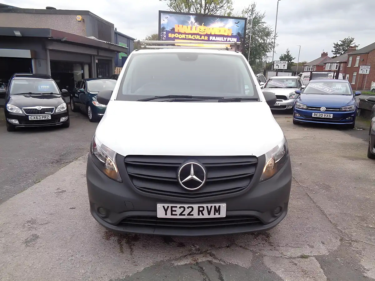 Used 2022 Mercedes-Benz Vito Progressive White - Interior and Exterior details 3