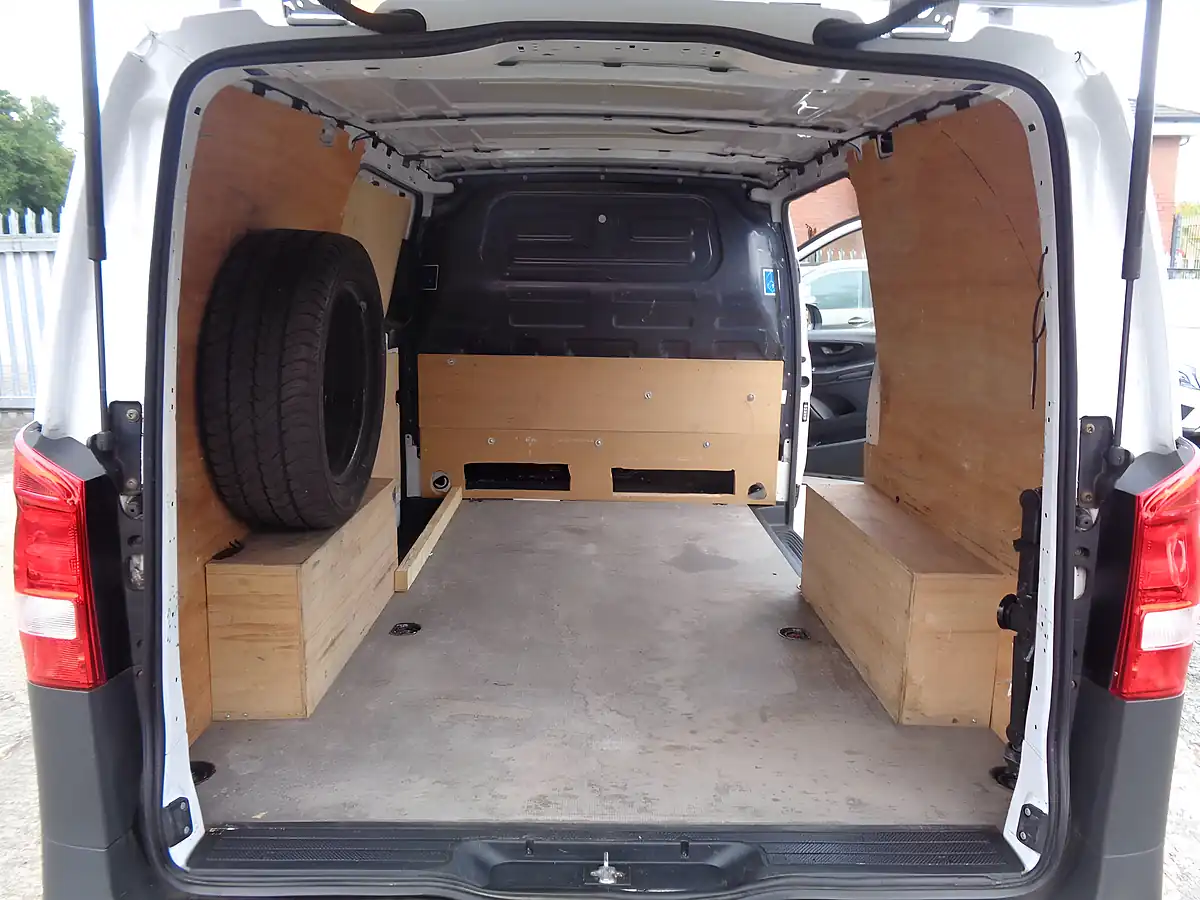 Used 2022 Mercedes-Benz Vito Progressive White - Interior and Exterior details 8