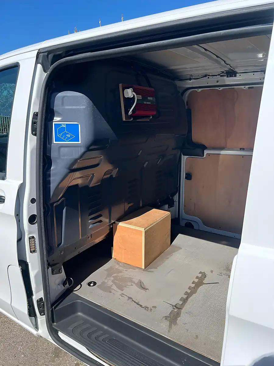 Used 2022 Mercedes-Benz Vito Progressive White - Interior and Exterior details 14