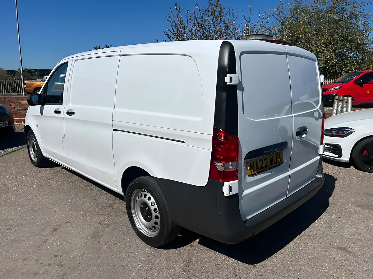 Used 2022 Mercedes-Benz Vito Progressive White - Interior and Exterior details 3