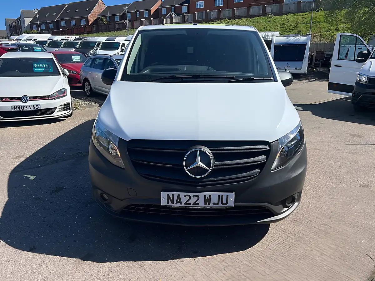 Used 2022 Mercedes-Benz Vito Progressive White - Interior and Exterior details 5