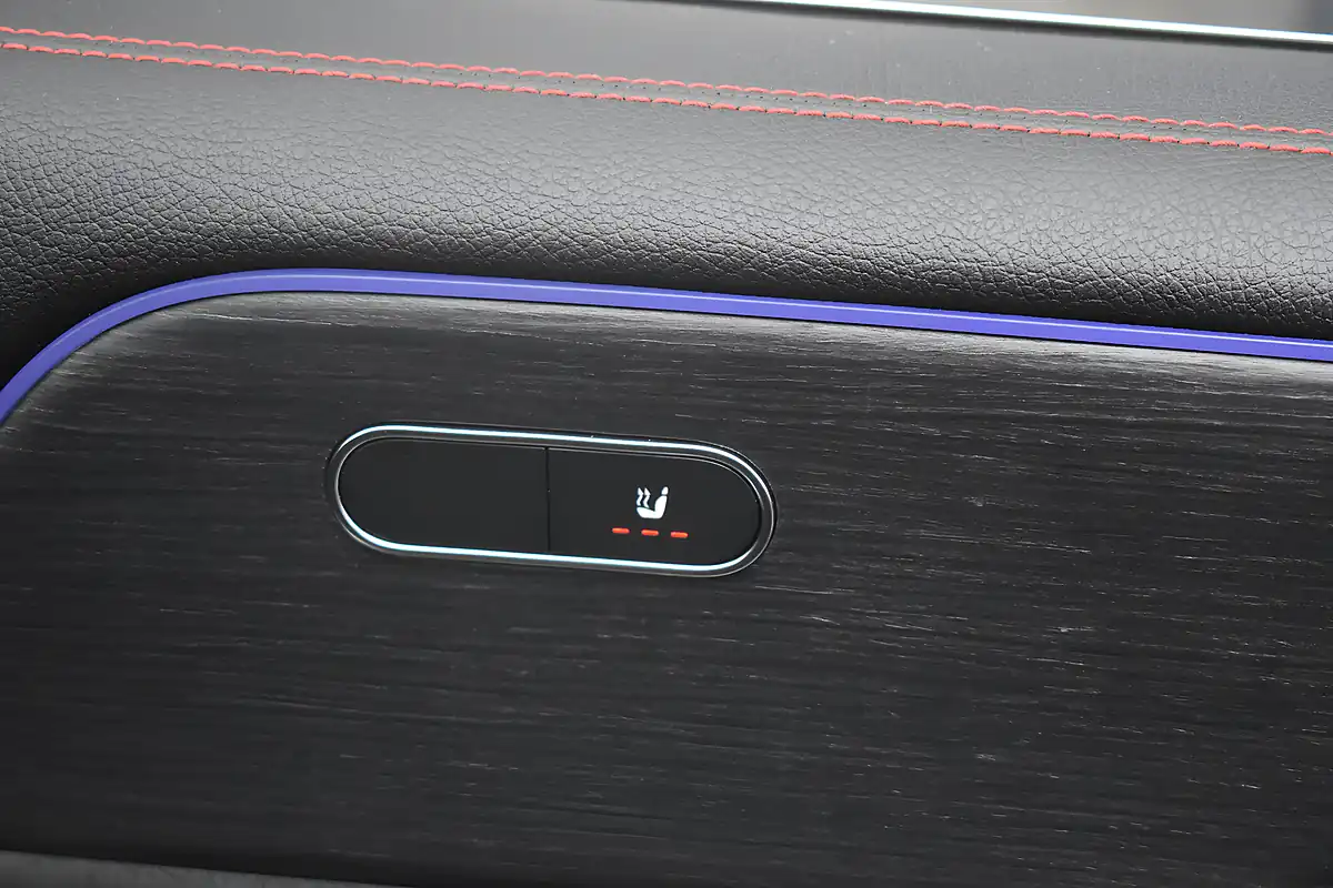 Used 2022 Mercedes Eqb AMG Line Cosmos Black - Interior and Exterior details 10