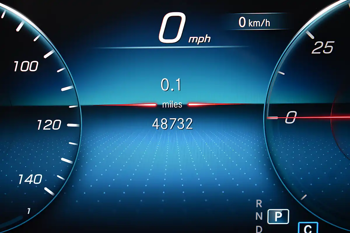 Used 2022 Mercedes Eqb AMG Line Cosmos Black - Interior and Exterior details 9
