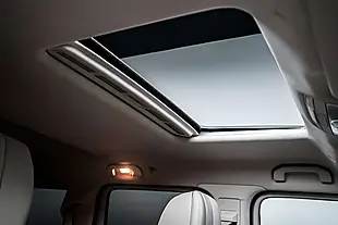 Used 2022 Mercedes G Class AMG Line (premium Plus) Periclase Green - Interior and Exterior details 3