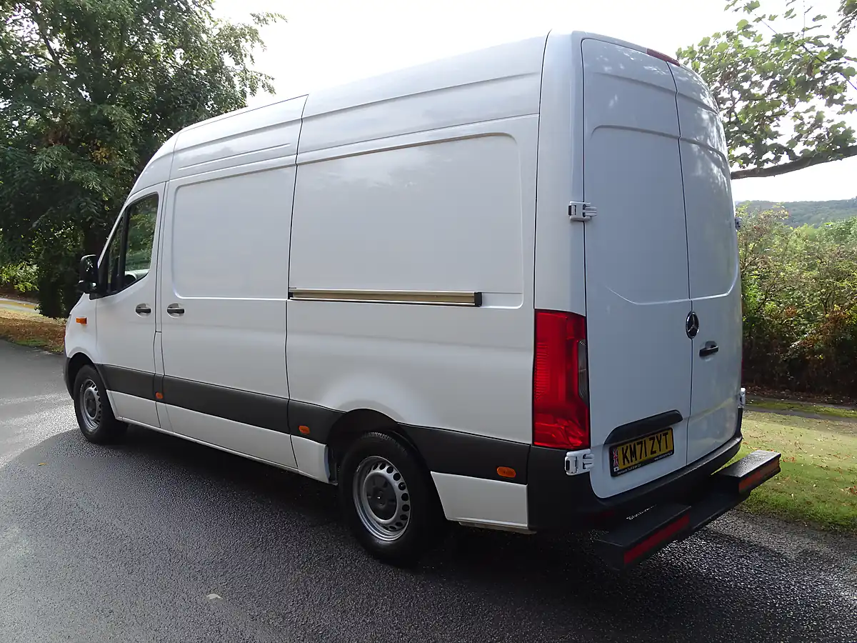 Used 2022 Mercedes Sprinter Progressive White - Interior and Exterior details 3