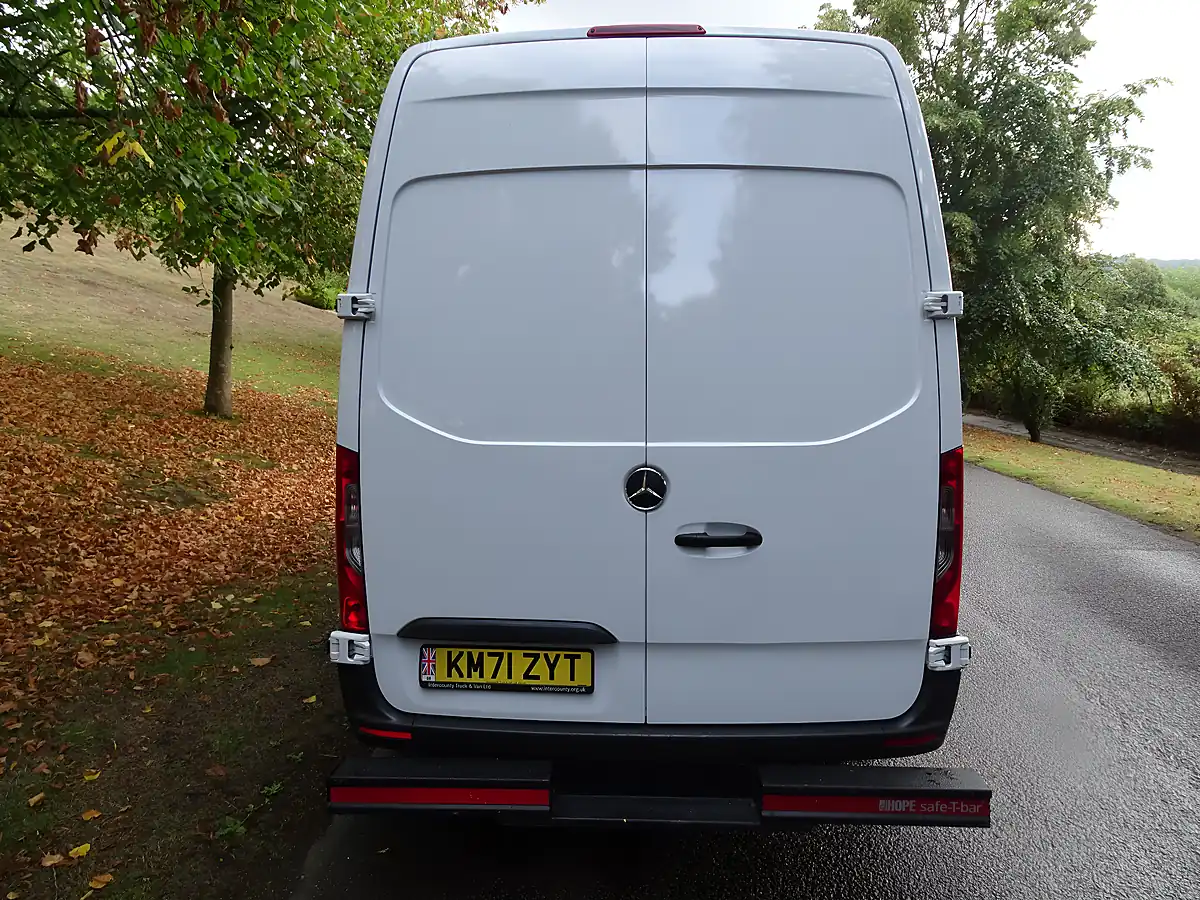 Used 2022 Mercedes Sprinter Progressive White - Interior and Exterior details 5