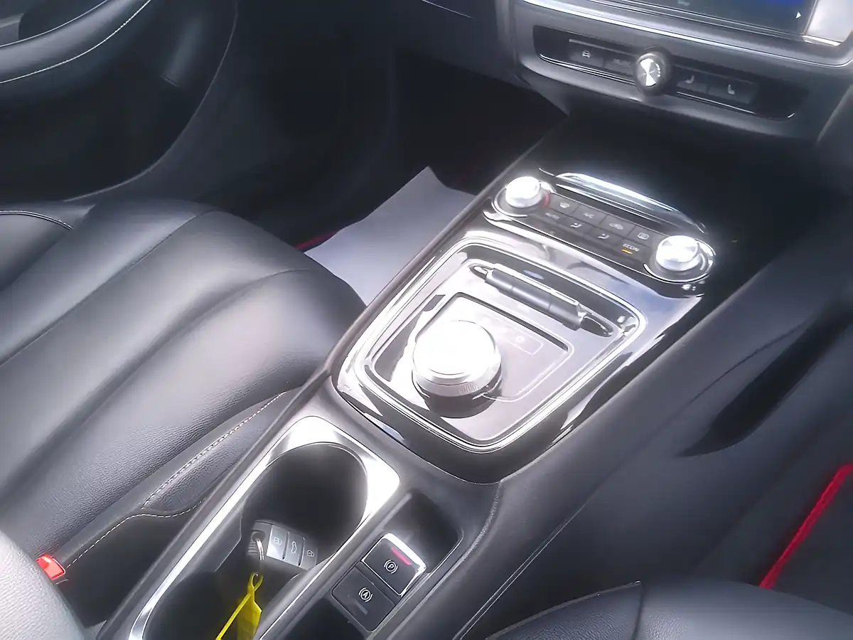 Used 2022 MG 1100 Exclusive Long Range Silver - Interior and Exterior details 15