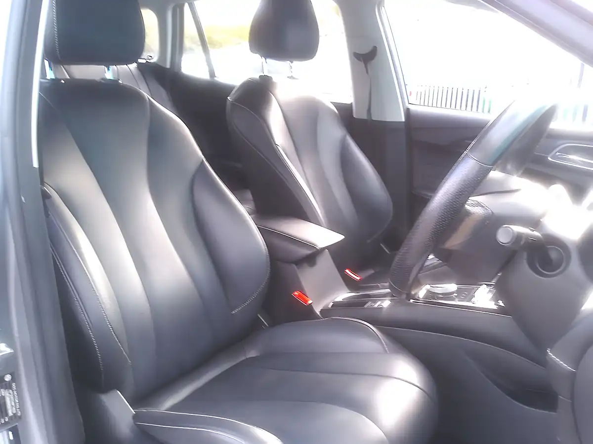 Used 2022 MG 1100 Exclusive Long Range Silver - Interior and Exterior details 16