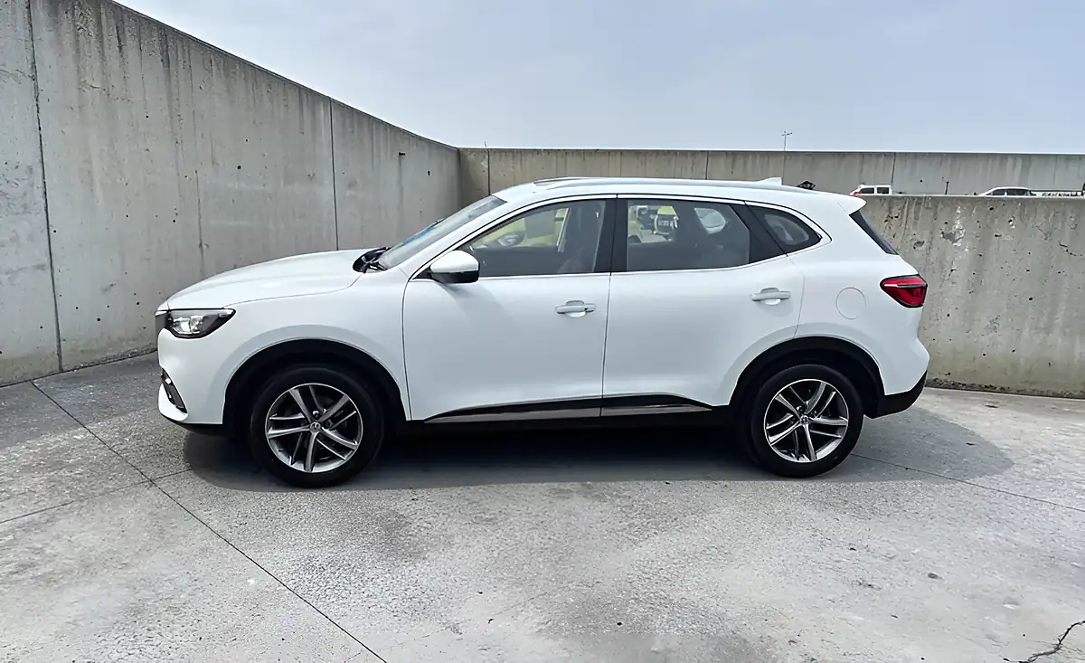 Used 2022 MG Hs Exclusive Arctic White - Interior and Exterior details 5