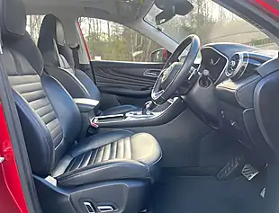 Used 2022 MG Hs Exclusive Red - Interior and Exterior details 13