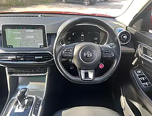 Used 2022 MG Hs Exclusive Red - Interior and Exterior details 17
