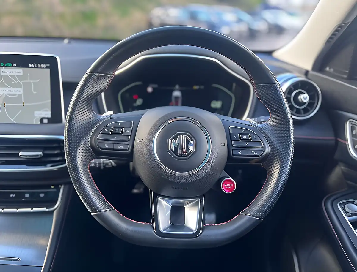 Used 2022 MG Hs Exclusive Red - Interior and Exterior details 18