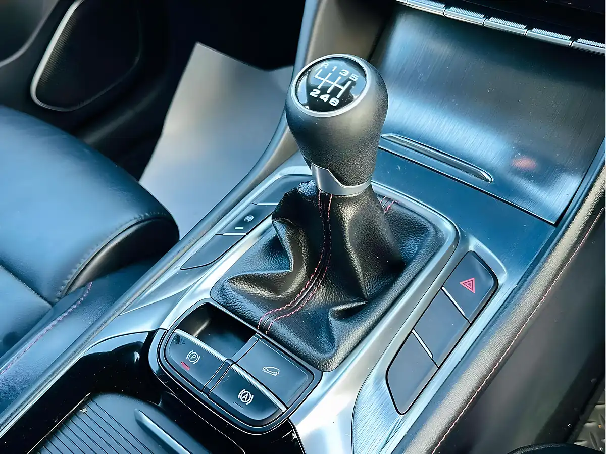 Used 2022 MG MG Hs Excite Black - Interior and Exterior details 11