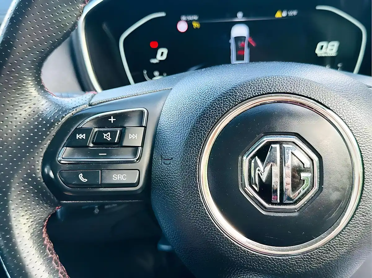 Used 2022 MG MG Hs Excite Black - Interior and Exterior details 13