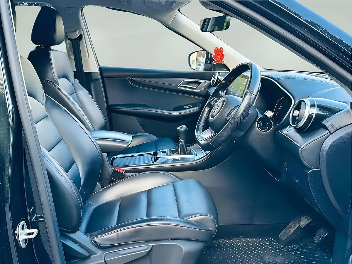 Used 2022 MG MG Hs Excite Black - Interior and Exterior details 6
