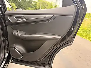 Used 2022 MG MG Hs Excite Black - Interior and Exterior details 18
