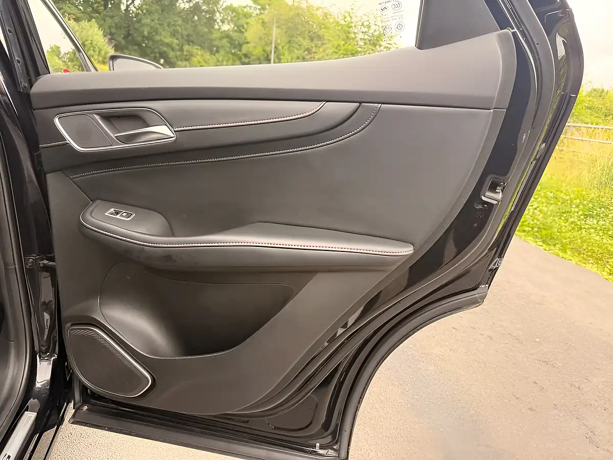 Used 2022 MG MG Hs Excite Black - Interior and Exterior details 18