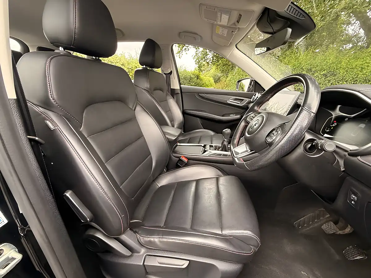 Used 2022 MG MG Hs Excite Black - Interior and Exterior details 9