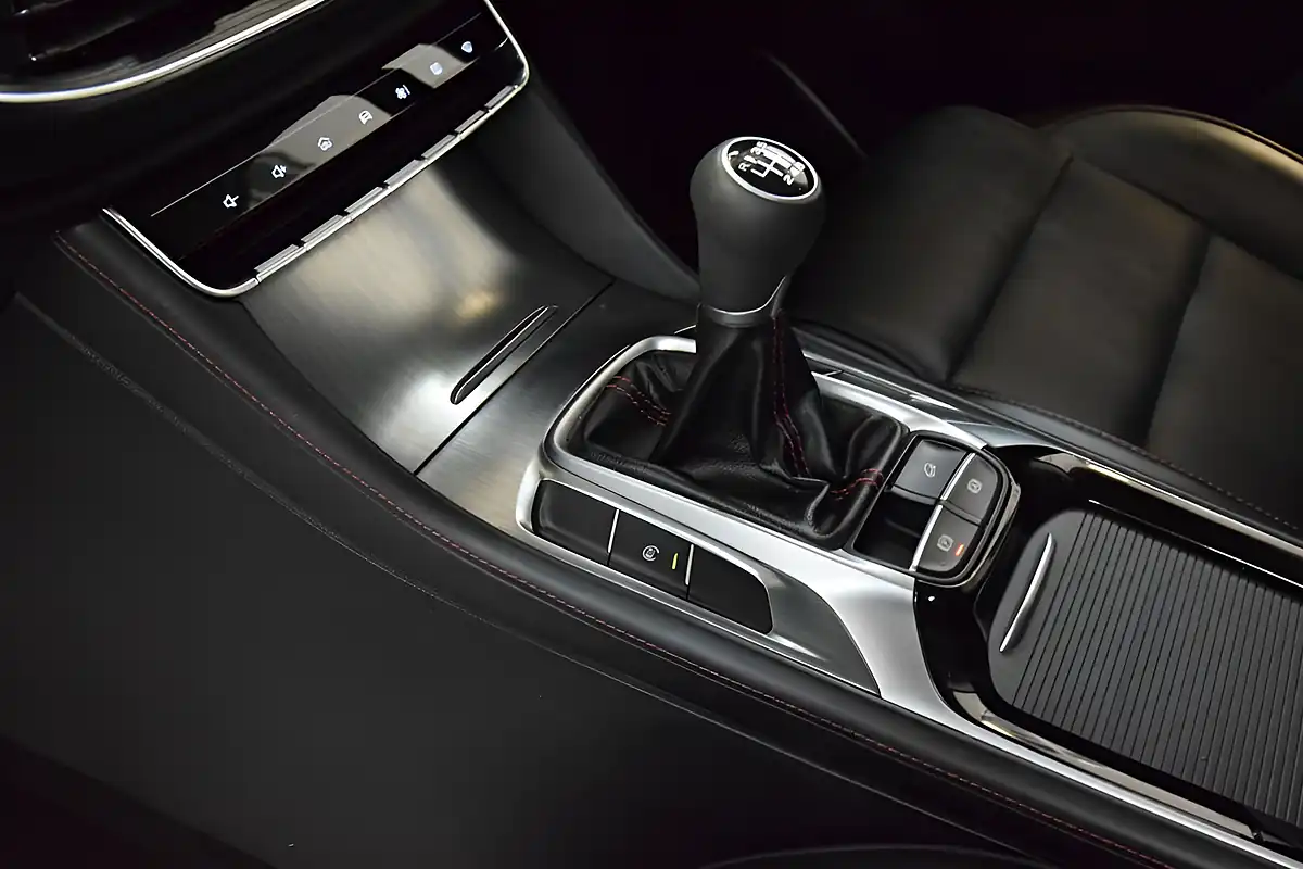 Used 2022 MG MG Hs Excite Black - Interior and Exterior details 11