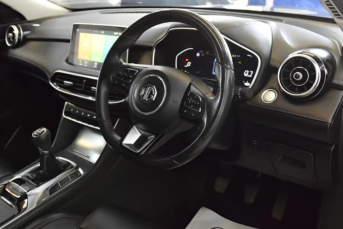 Used 2022 MG MG Hs Excite Black - Interior and Exterior details 13