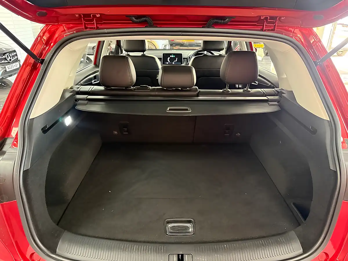 Used 2022 MG MG Hs Excite Red - Interior and Exterior details 11
