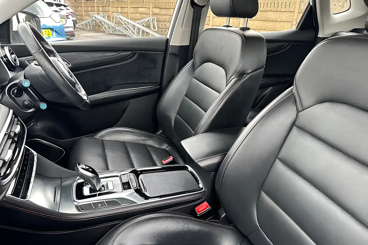 Used 2022 MG MG Hs Excite White - Interior and Exterior details 11