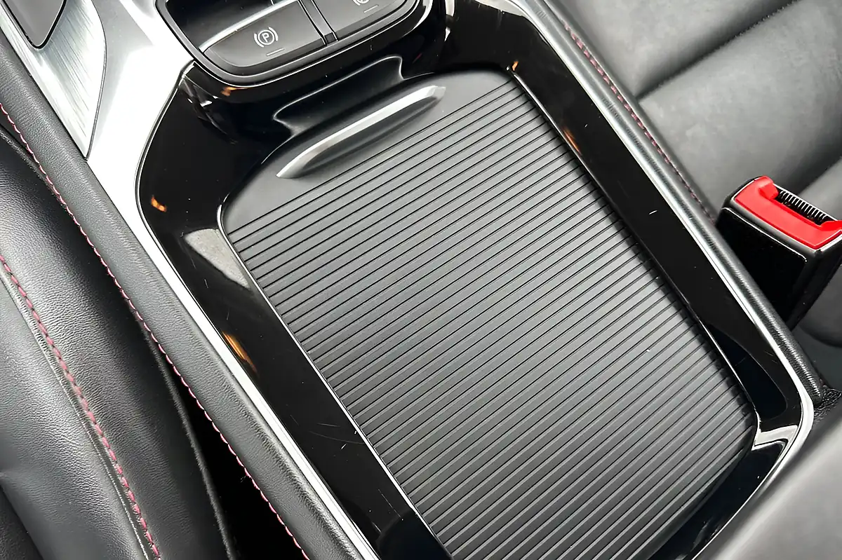Used 2022 MG MG Hs Excite White - Interior and Exterior details 14