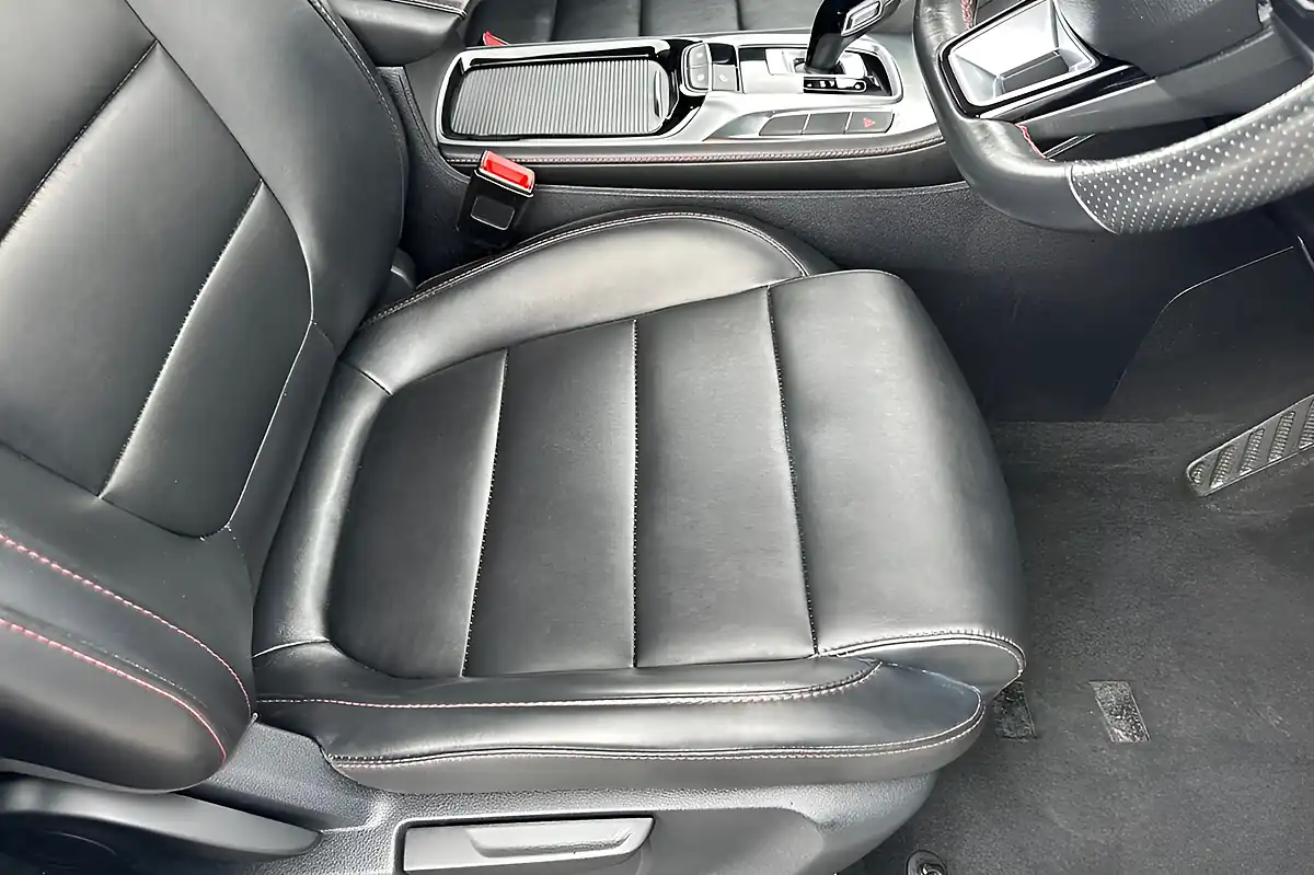 Used 2022 MG MG Hs Excite White - Interior and Exterior details 18