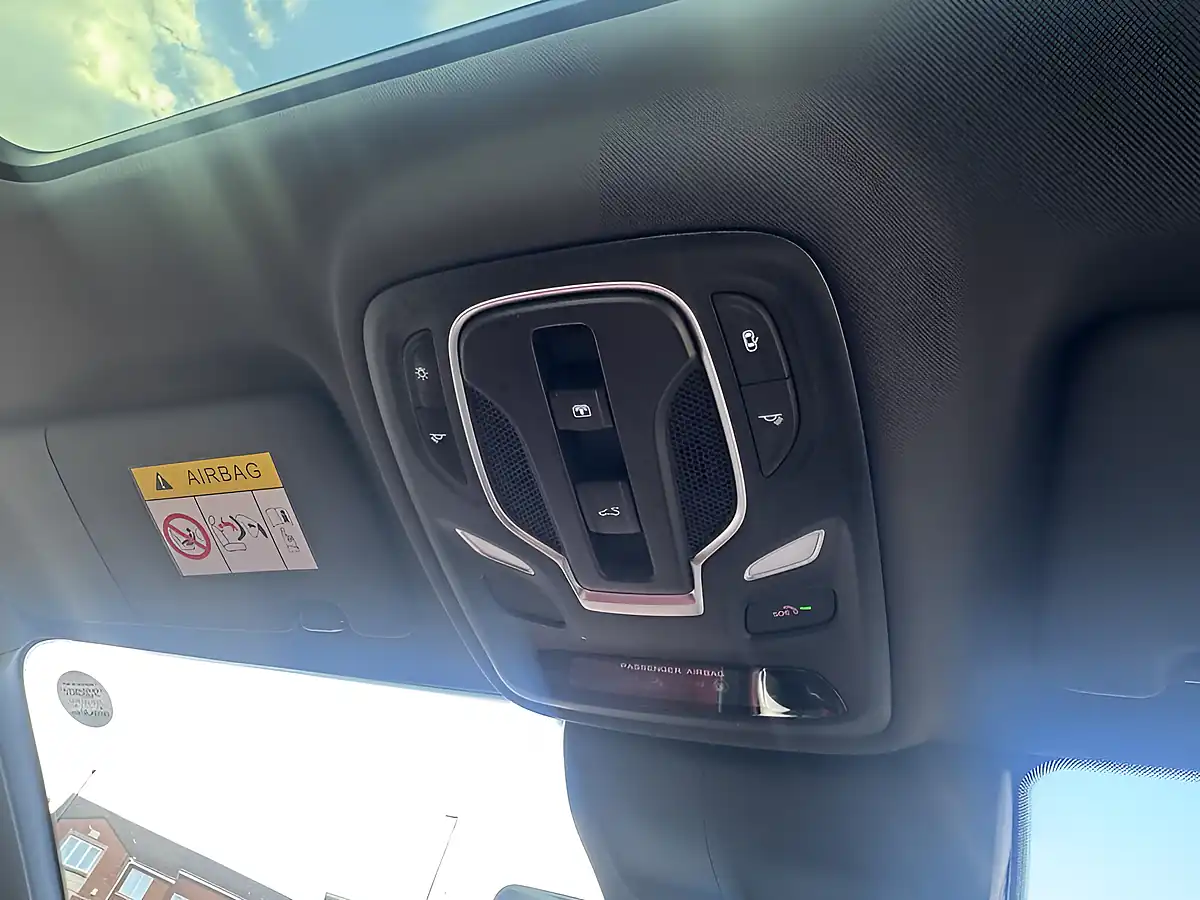 Used 2022 MG MG Hs Exclusive Red - Interior and Exterior details 20